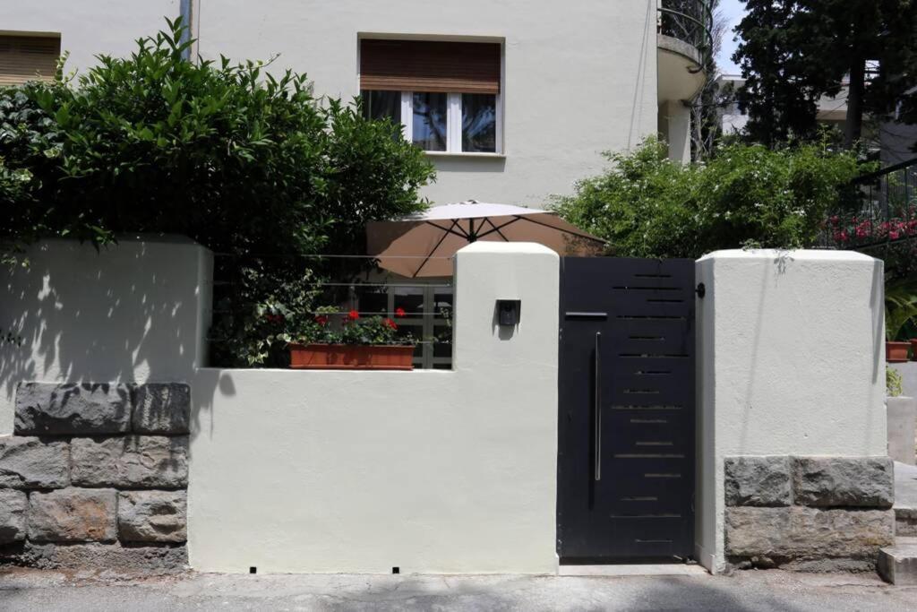 Joy4You Apt Near Beach And Center Split Buitenkant foto