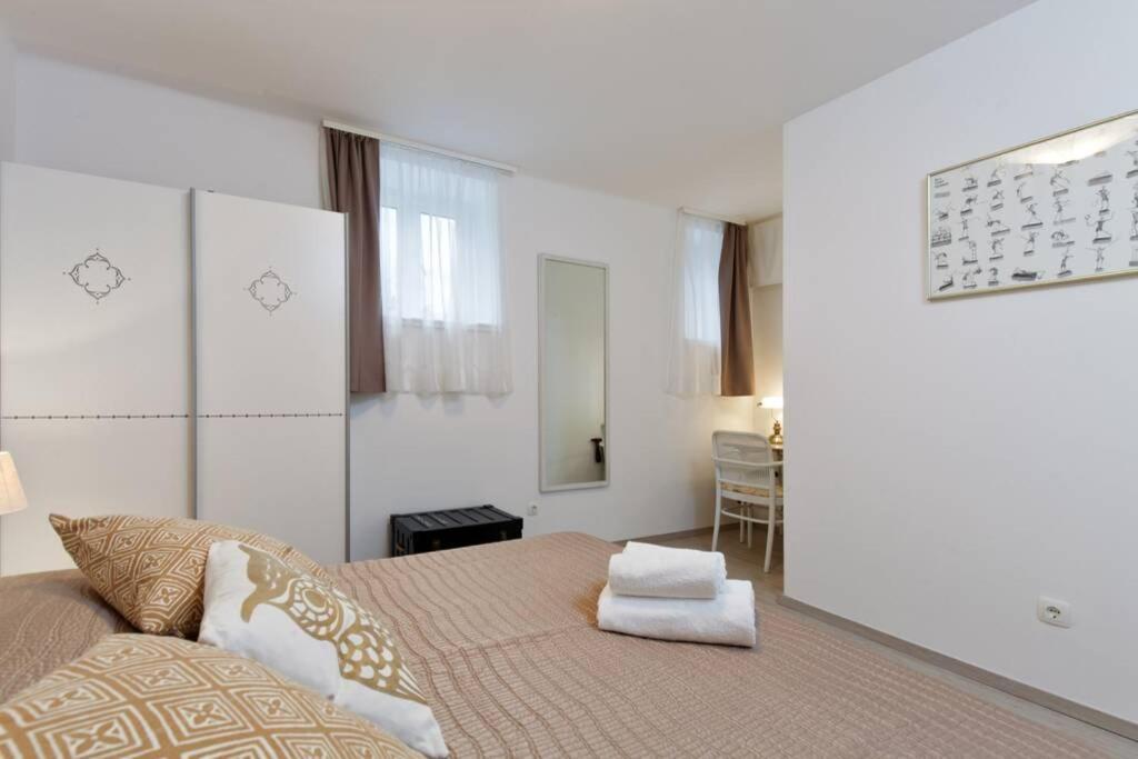 Joy4You Apt Near Beach And Center Split Buitenkant foto